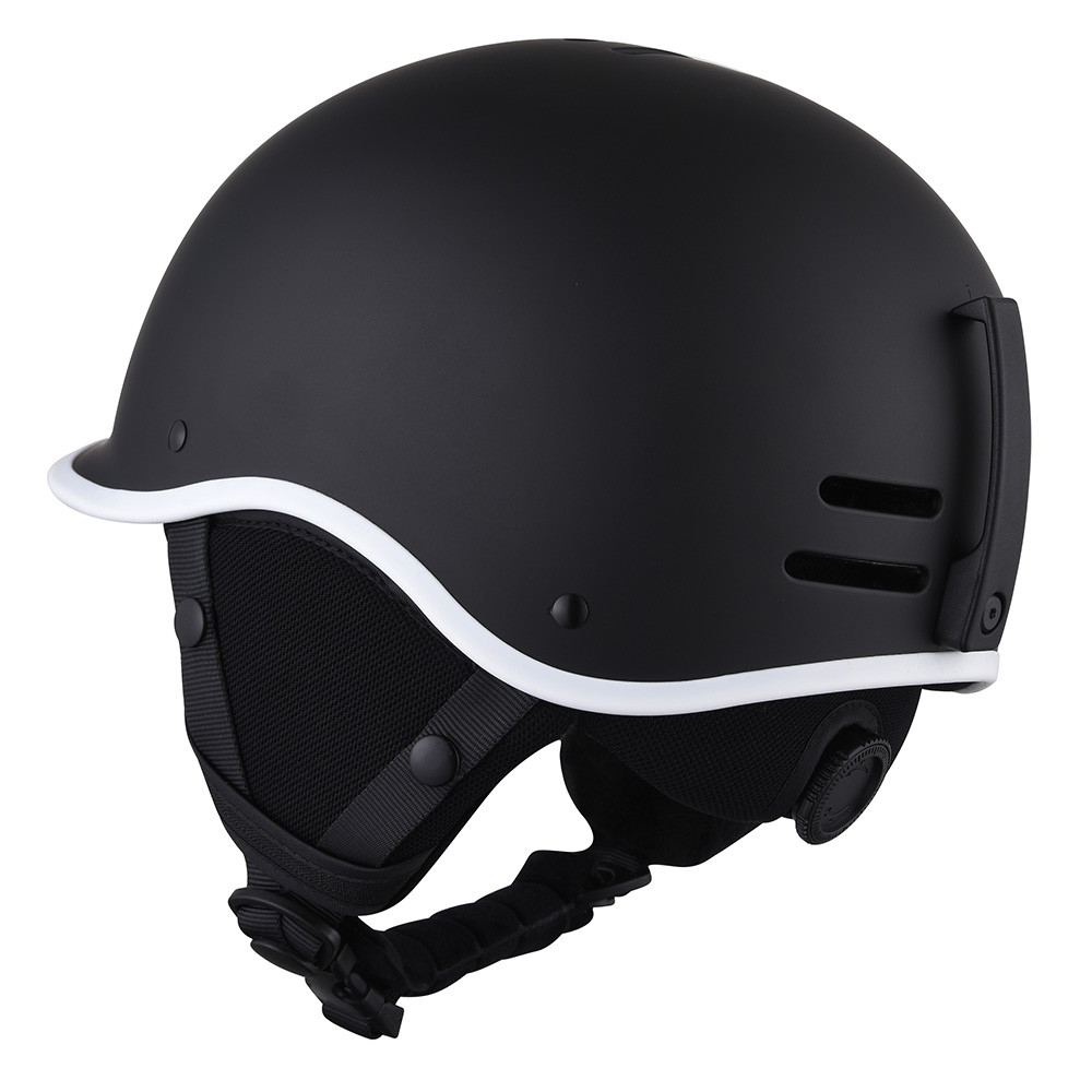 skii helmet