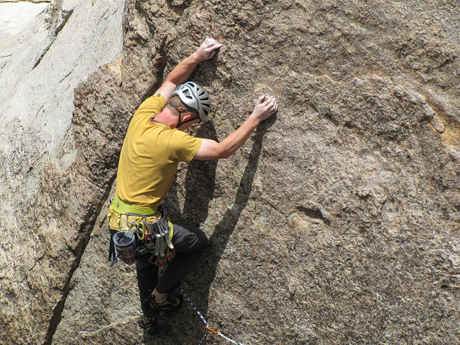 rock-climbing-403487_1280.jpg