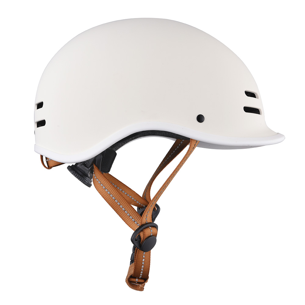 Wholesale CE Certified Adult Skating Helmet Skateboard Safety Electric Scooter Skate Board Helmet for Adult White