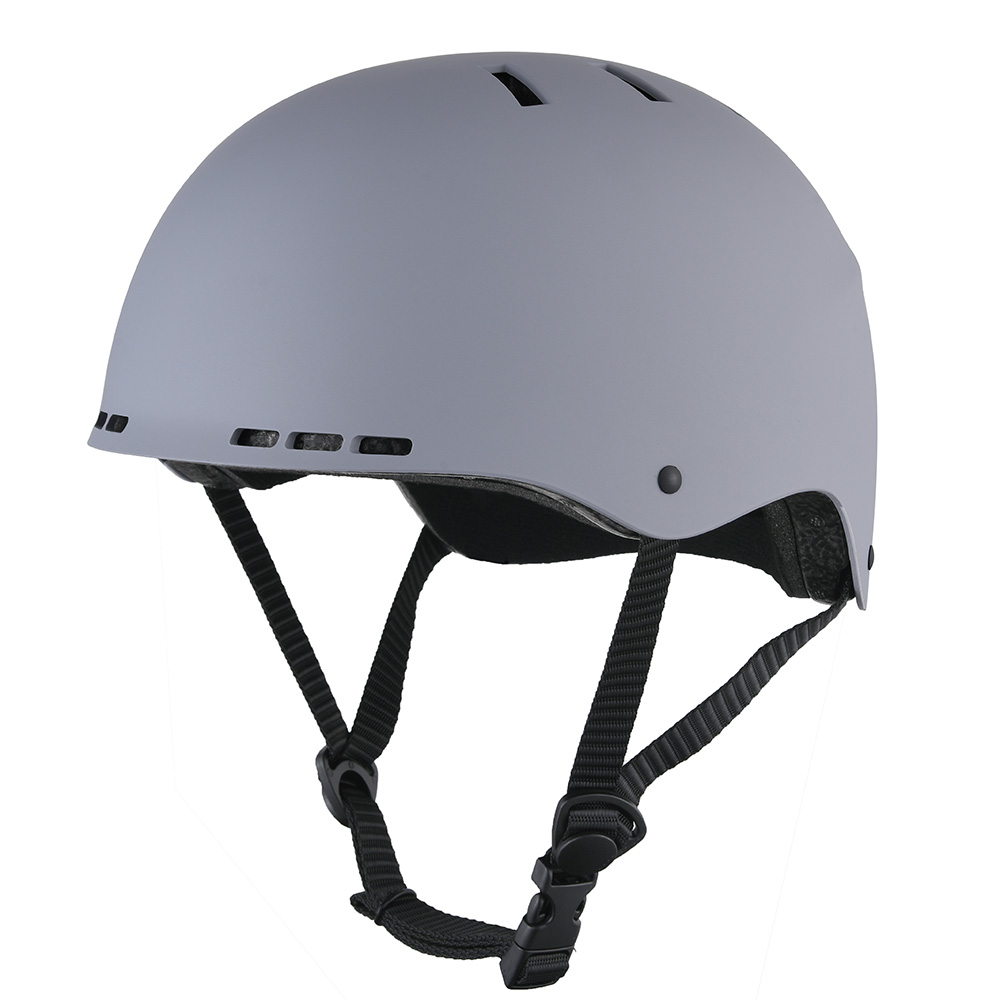 childs skate helmet