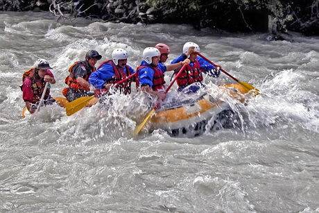 rafting-8205894_1280.jpg