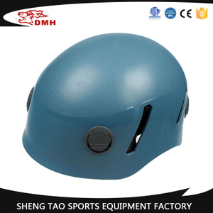 Best Mountain Climbing Helmet 03