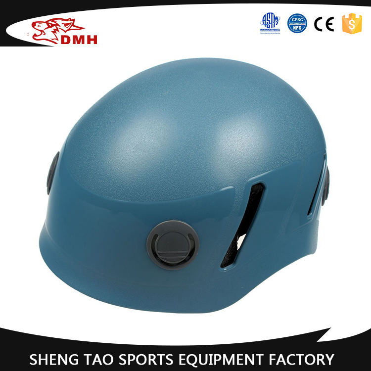 Best Mountain Climbing Helmet 03
