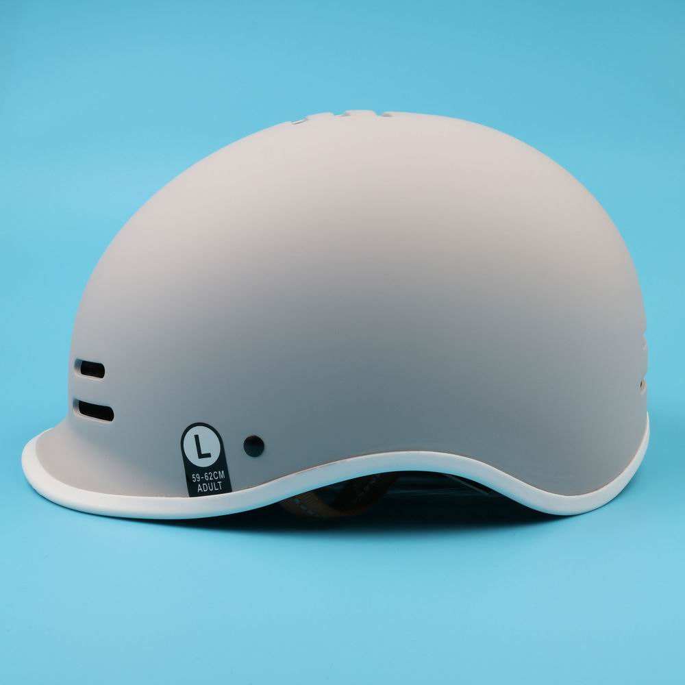Wholesale CE Certified Adult Skating Helmet Skateboard Safety Electric Scooter Skate Board Helmet for Adult