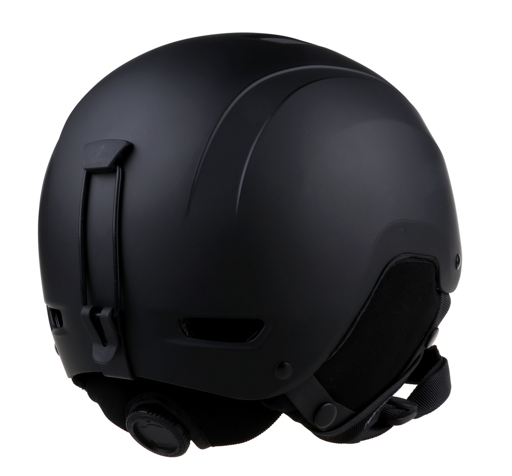white snowboard helmet